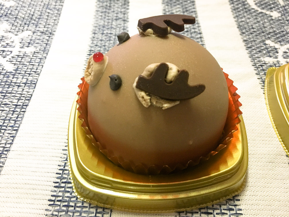 トナカイのチョコムースケーキ
