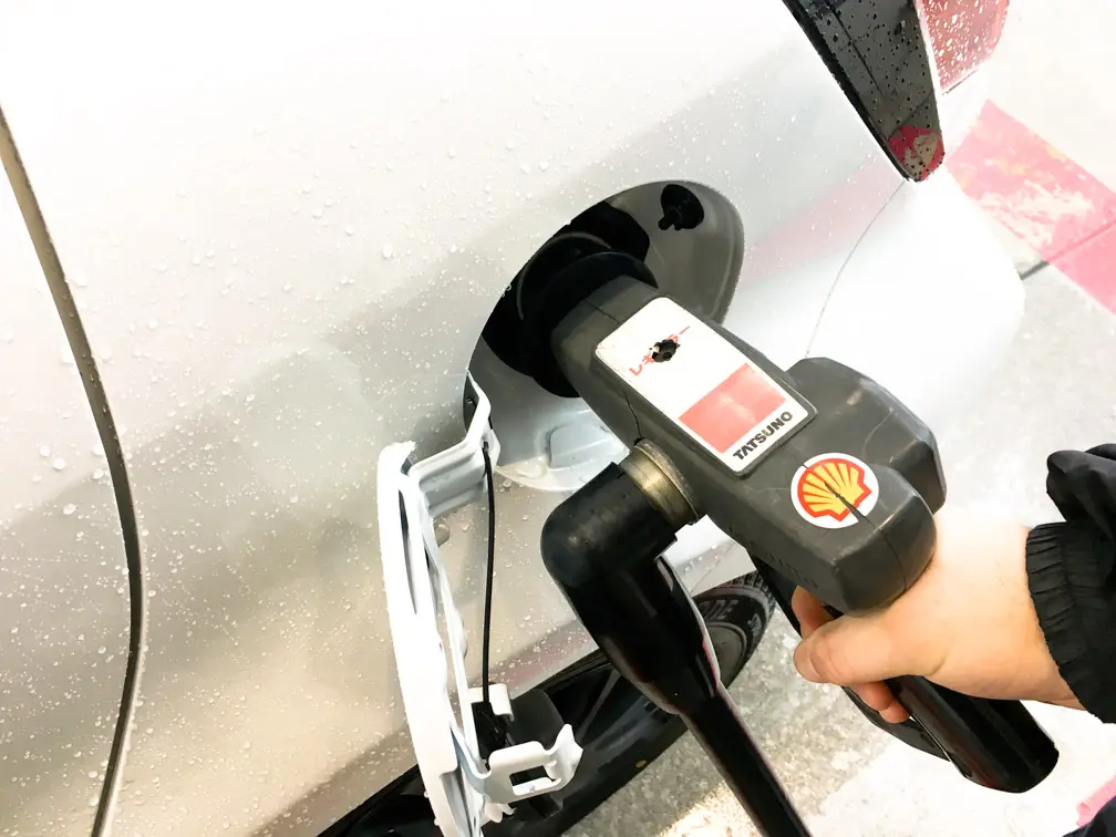 今さら聞けない セルフのガソリンスタンドでの給油 のやり方 Ariill Design