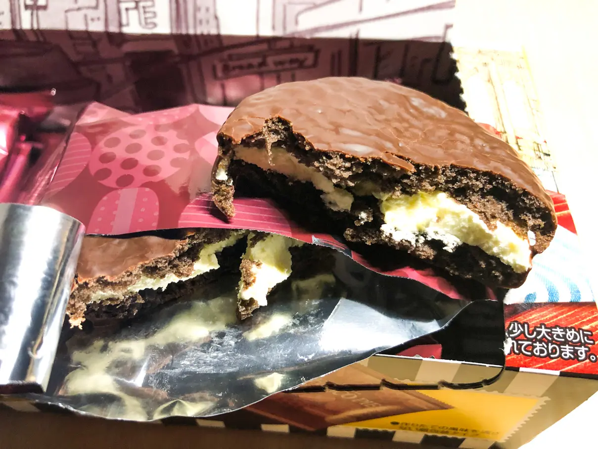 ロッテの 世界を旅するチョコパイ Nyチーズケーキ を食べてみた Ariill Design