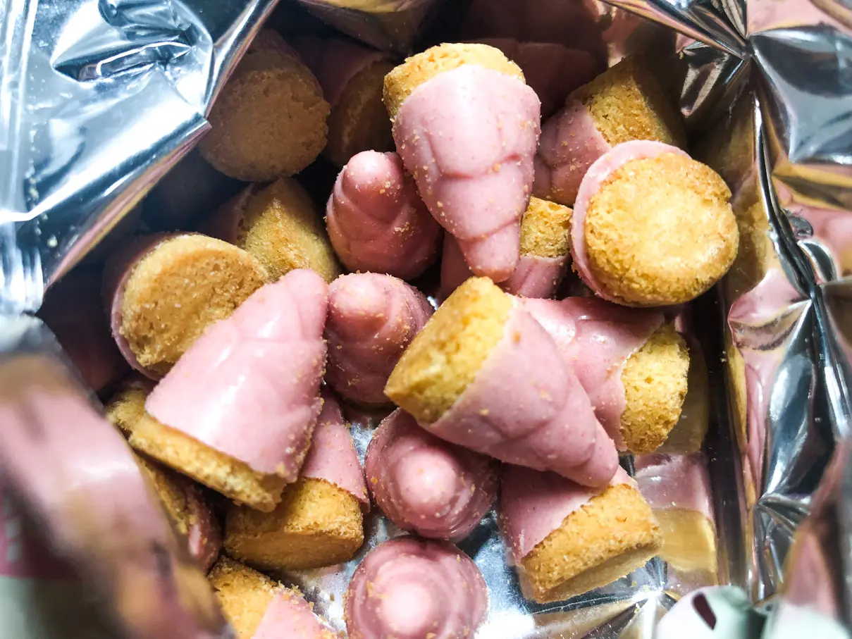 明治の「たけのこの里 いちごのショートケーキ味」を食べてみた
